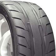 Nitto NT05 235/40 ZR18 95W
